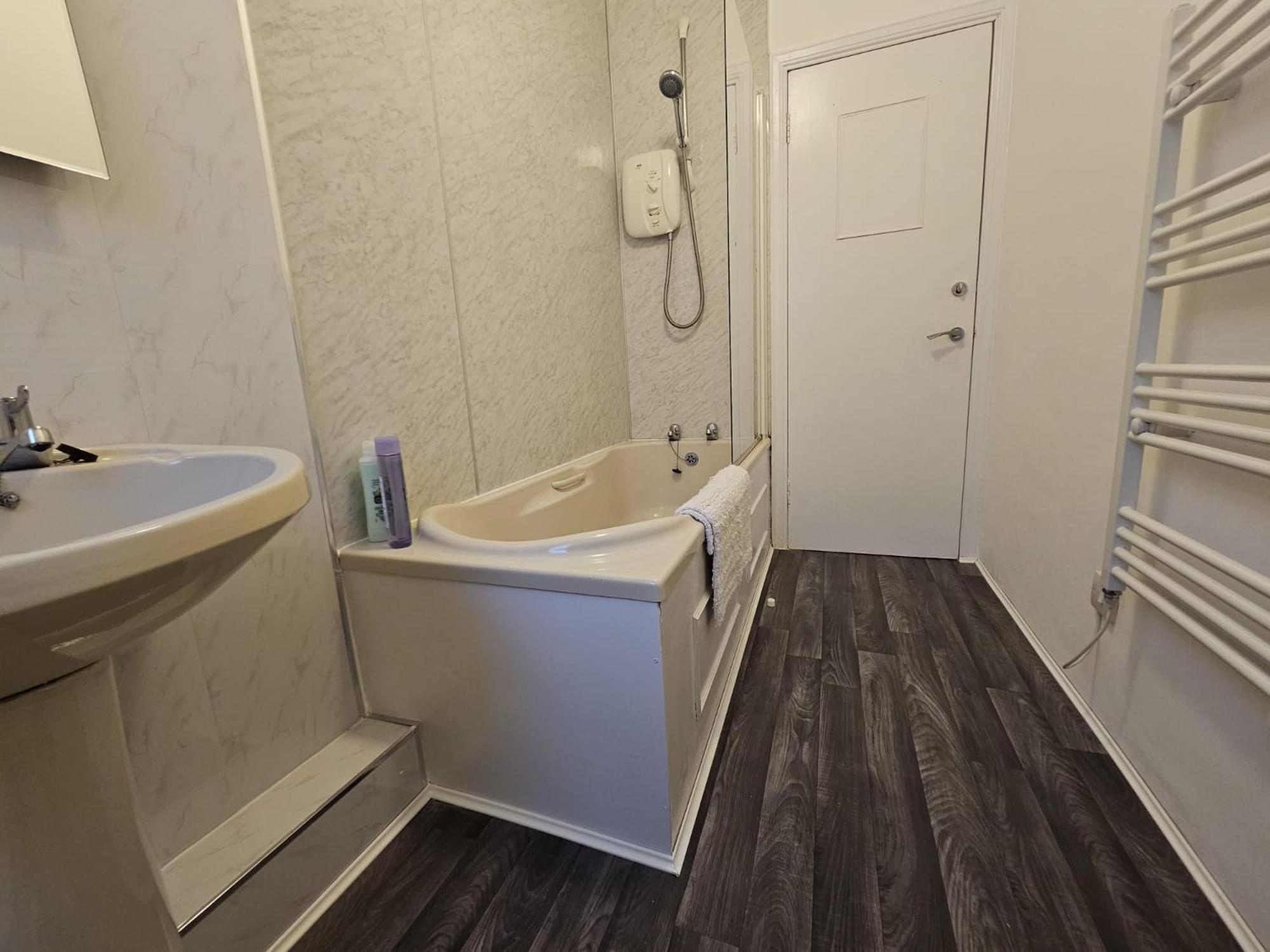 Regina Apartment In Fort William Exterior foto